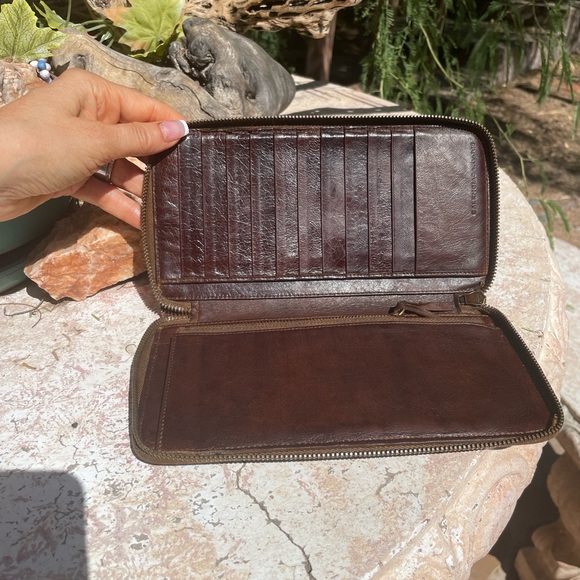 Balenciaga large zip around wallet - Picture 12 of 16